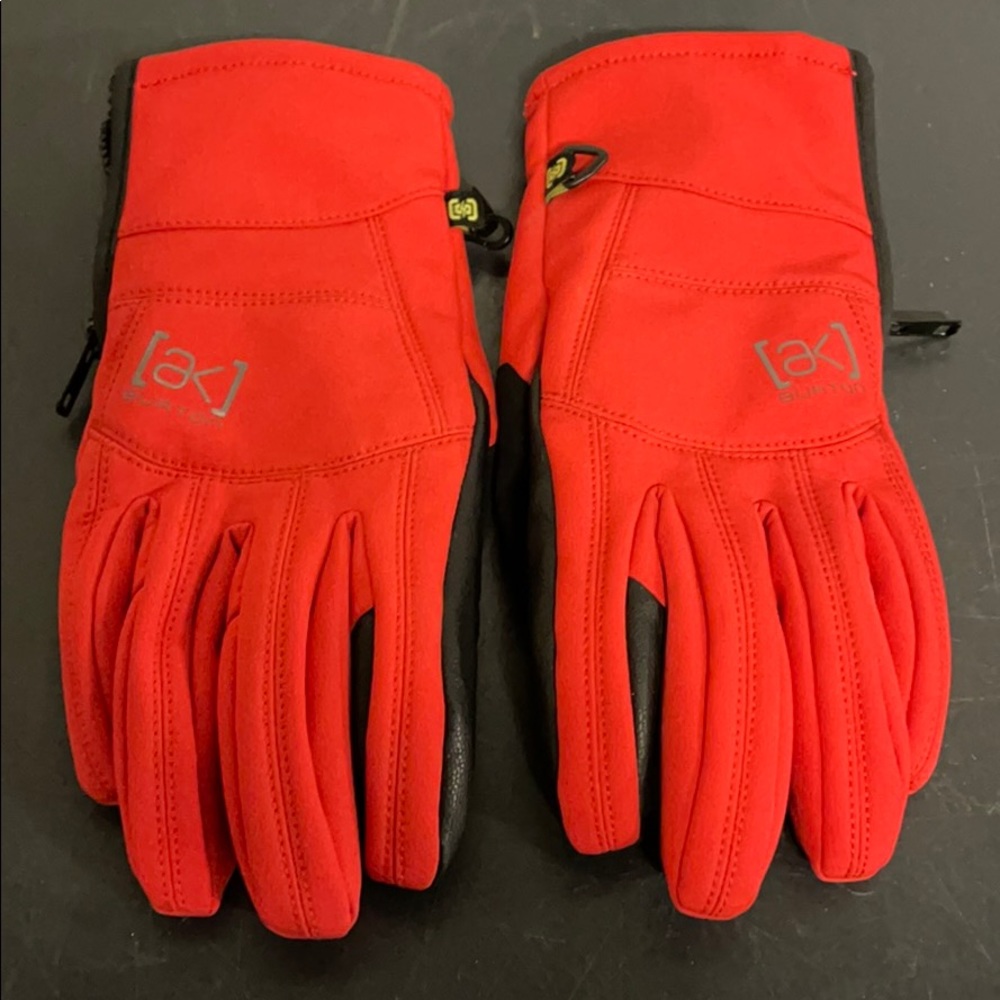 Burton ak tech glove. Brand new.